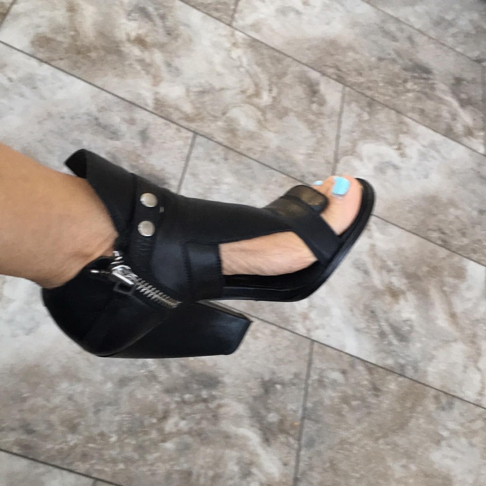 CAMILLA SKOVGARD EUE REAL LEATHER PEEP TOE BOOTIES SIZE 7.5